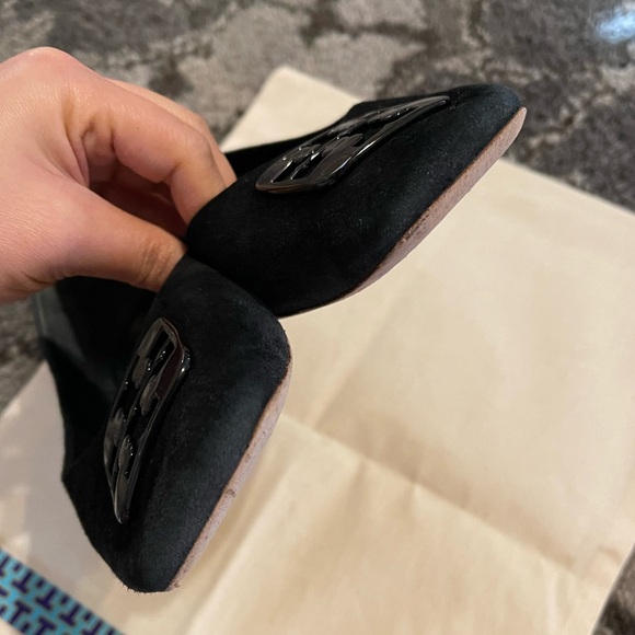 Tory Burch Black Suede Flats 9M - Picture 2 of 7